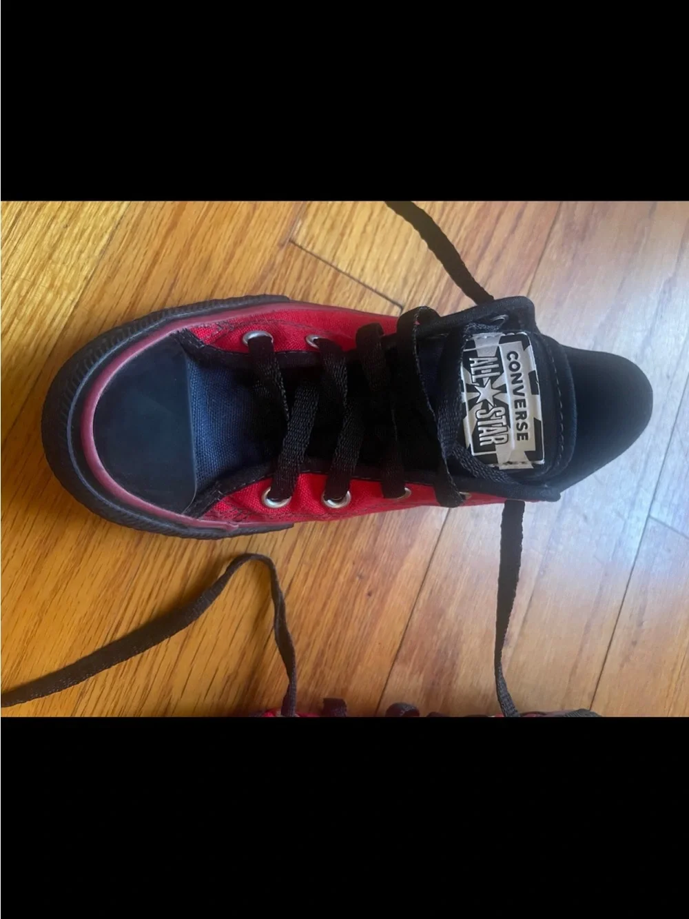 Custom boys low Red Chuck’s Converse